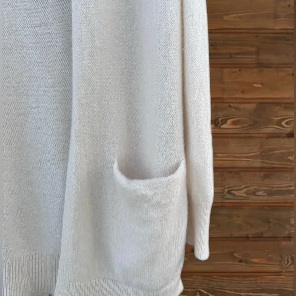Theory 100% Cashmere | Cardigan Open Front Color:Ivory | Sz:Medium - Picture 4 of 10